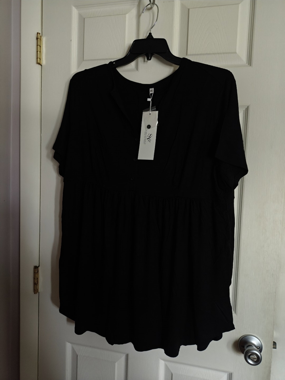 Black Women’s V-Neck Flutter Sleeve Top